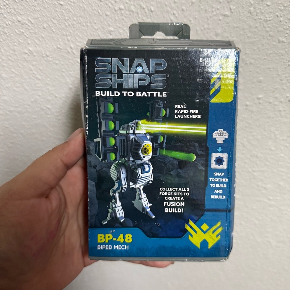 Snap Ships Build to Battle BP-48 Biped Mech Construction Toy